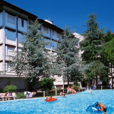 Lignano With Pool Apartment Lignano Sabbiadoro Exterior photo