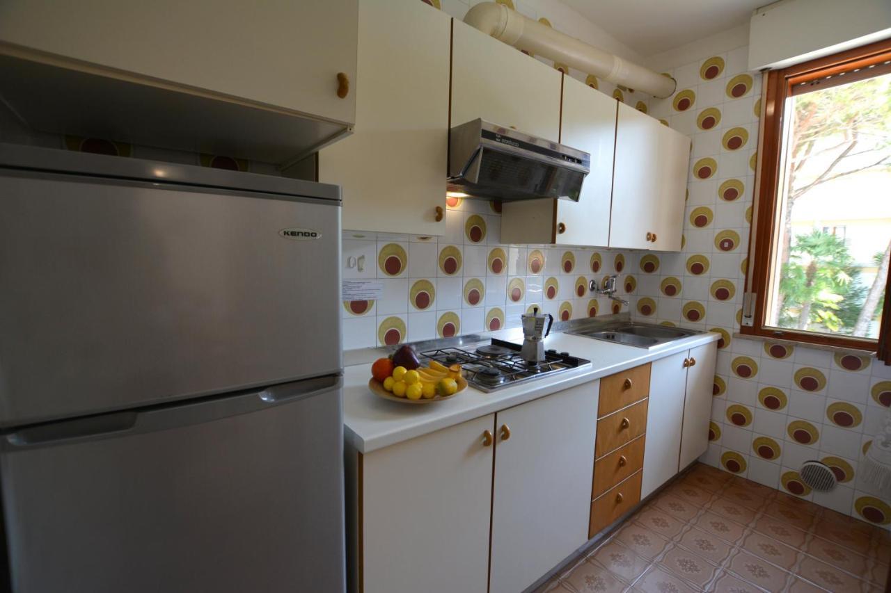 Lignano With Pool Apartment Lignano Sabbiadoro Exterior photo
