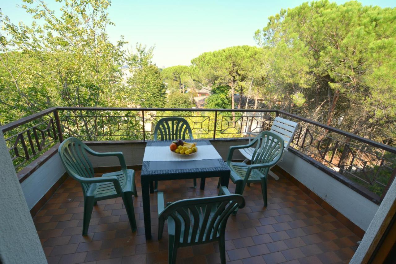 Lignano With Pool Apartment Lignano Sabbiadoro Exterior photo