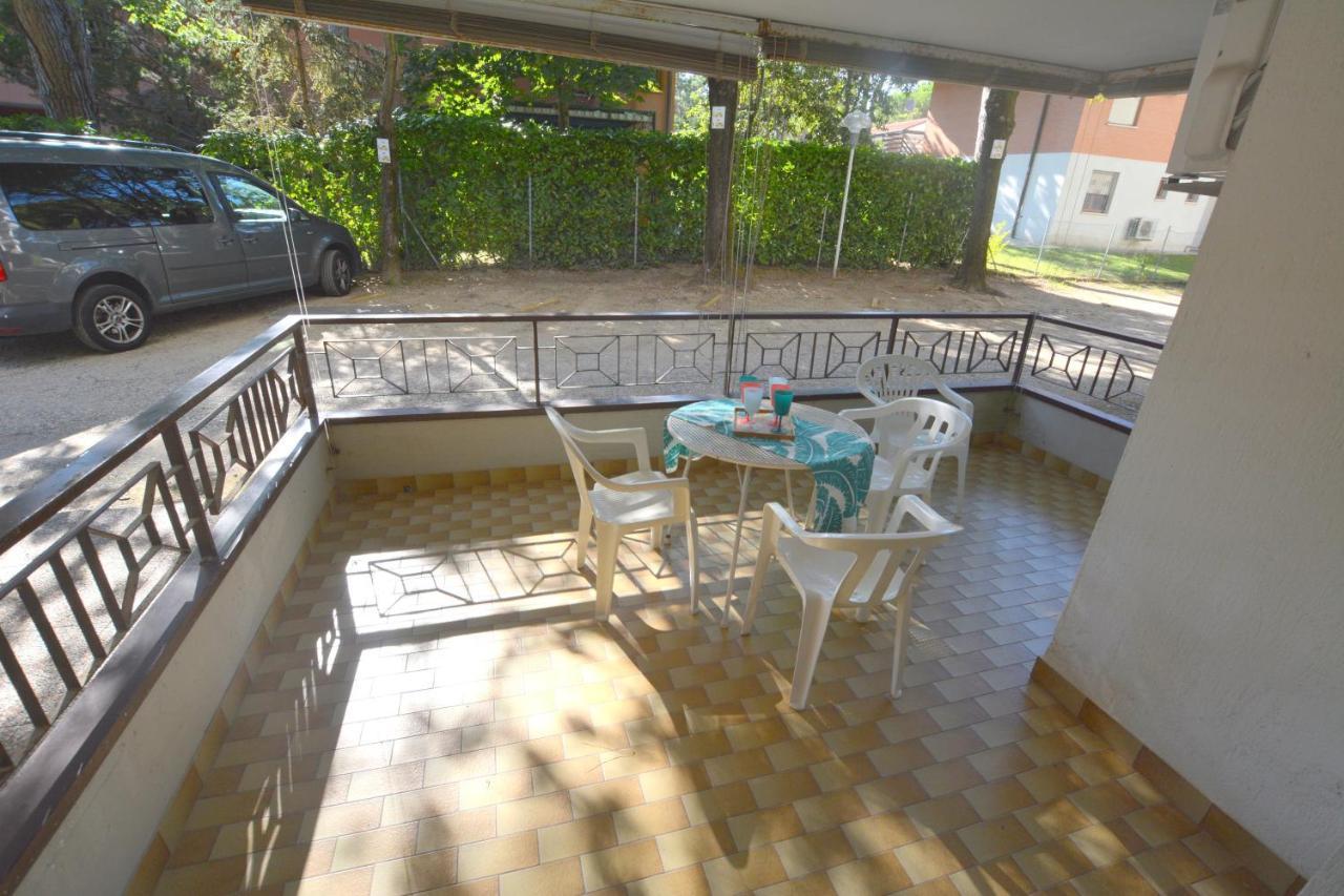 Lignano With Pool Apartment Lignano Sabbiadoro Exterior photo