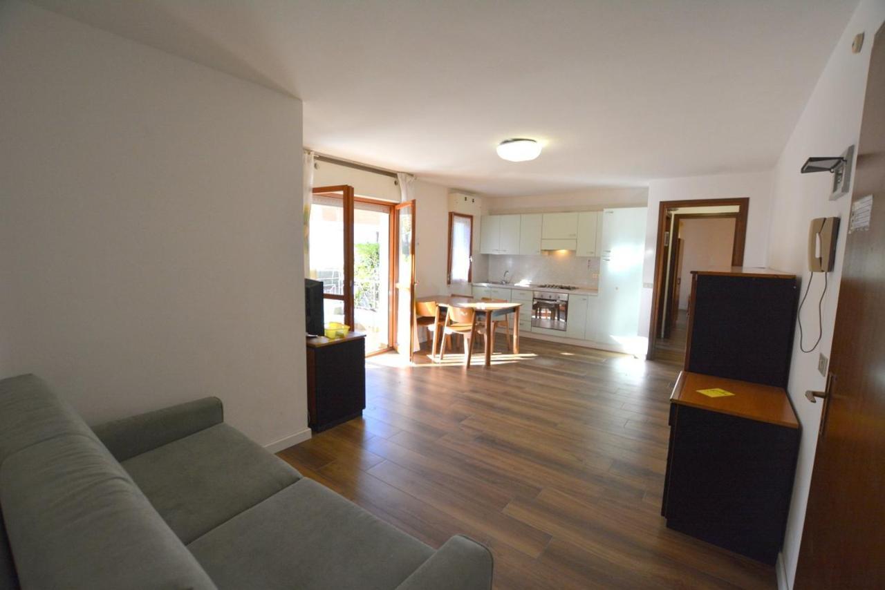 Lignano With Pool Apartment Lignano Sabbiadoro Exterior photo