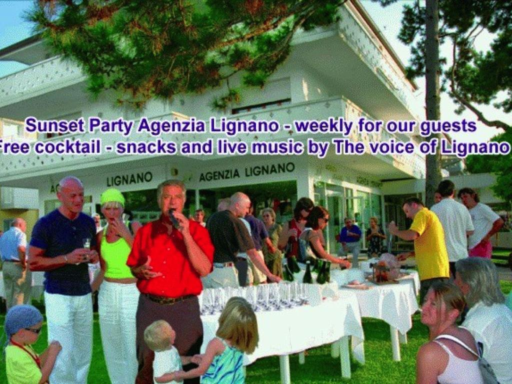 Lignano With Pool Apartment Lignano Sabbiadoro Exterior photo